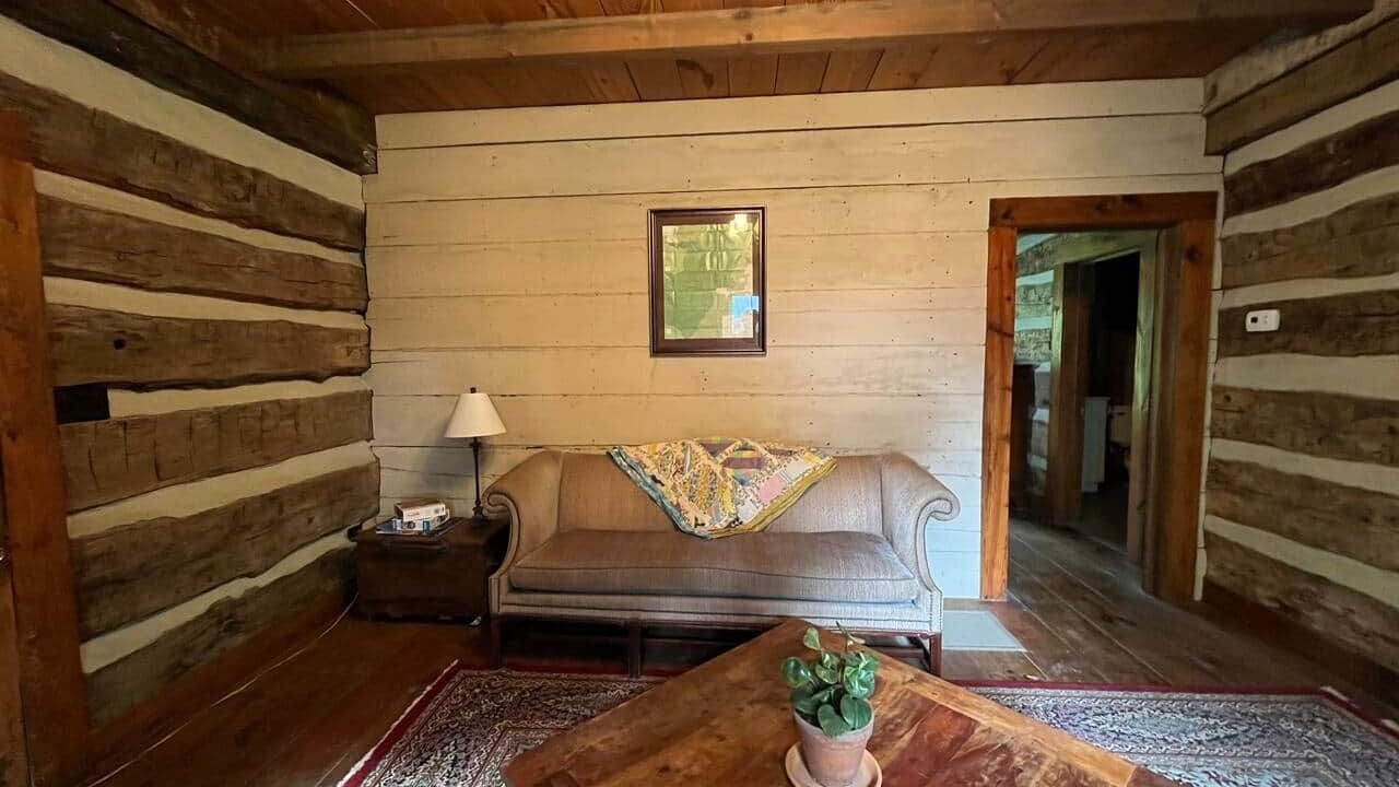 Photo of Livingroom in Chatsworth