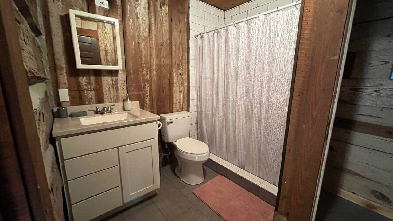 Photo of Bathroom in Chatsworth