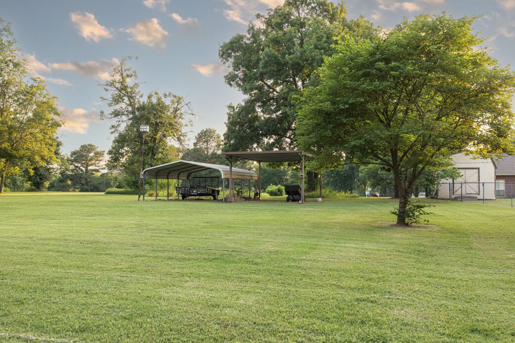 Photo of Others in Checotah