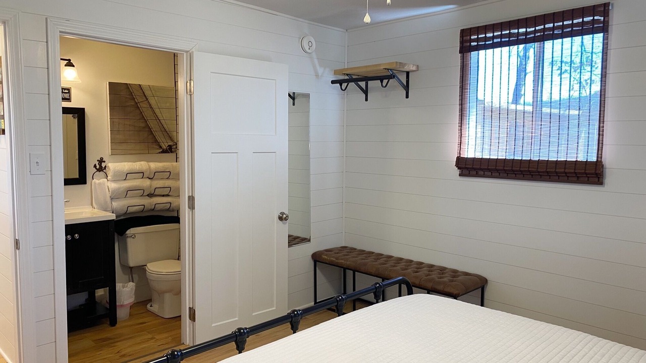Photo of Bathroom in Camdenton
