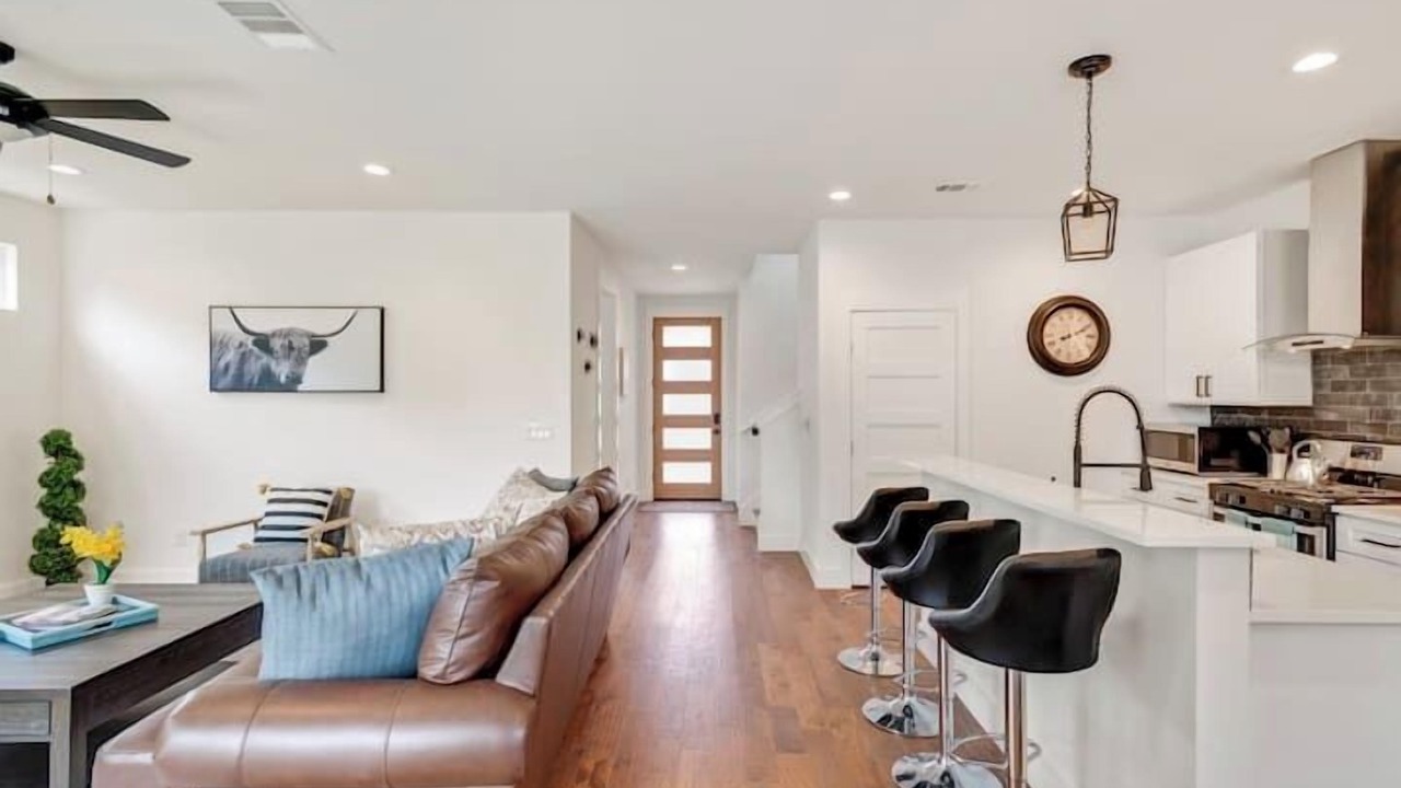 Photo of Livingroom in Franklin Park