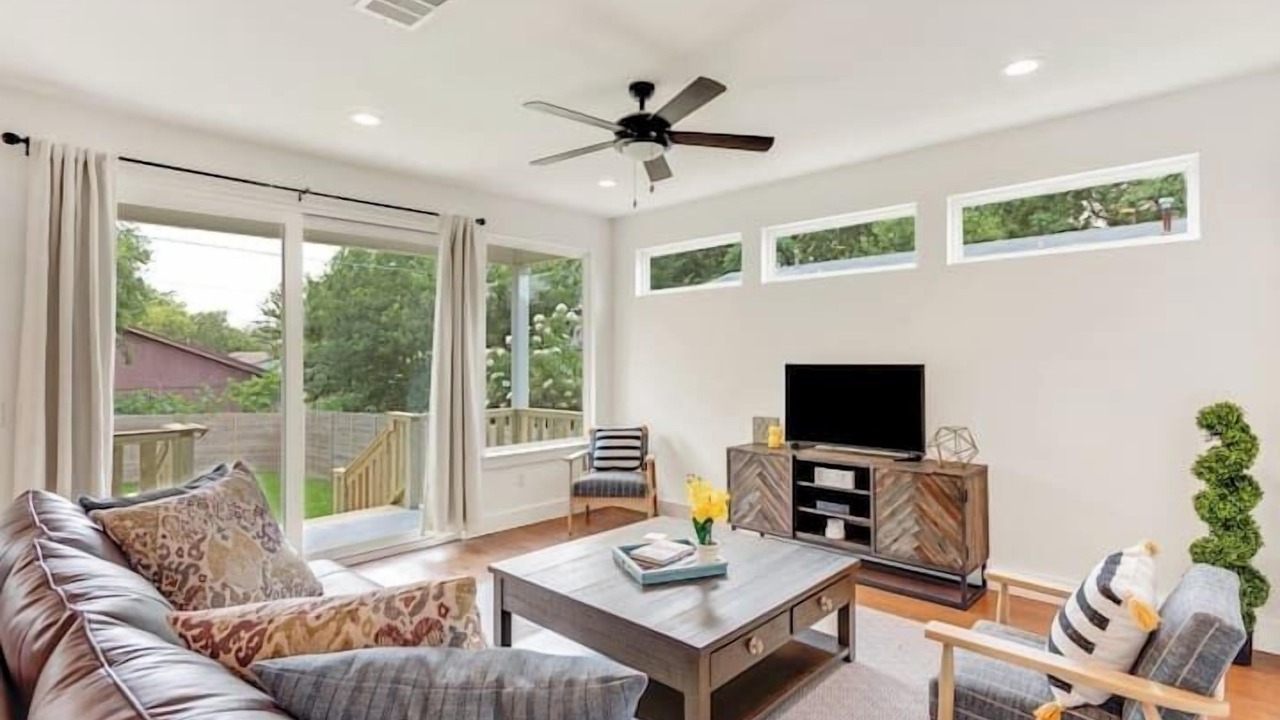 Photo of Livingroom in Franklin Park