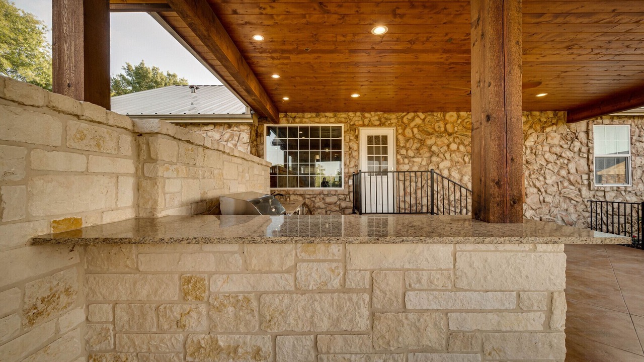 Photo of Patio Balcony in Navarro County