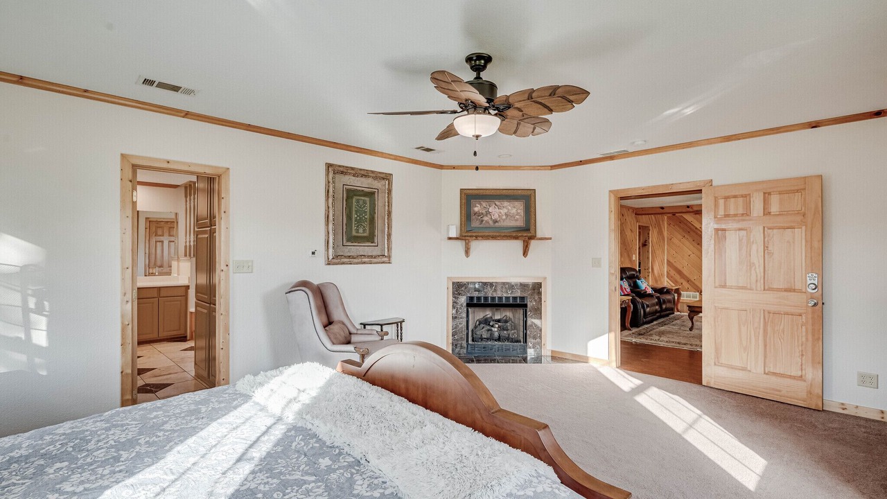 Photo of Bedroom in Navarro County