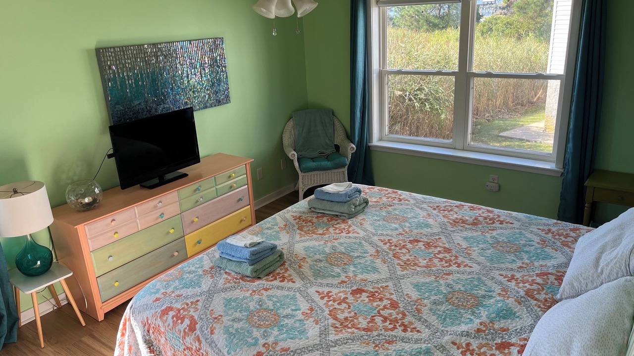 Photo of Bedroom in Colington