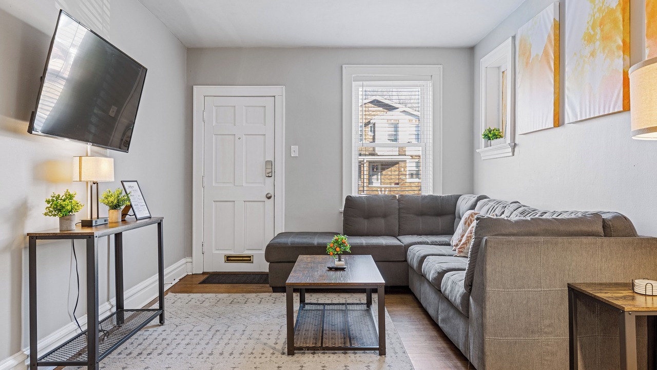 Photo of Livingroom in Lindenwood Park