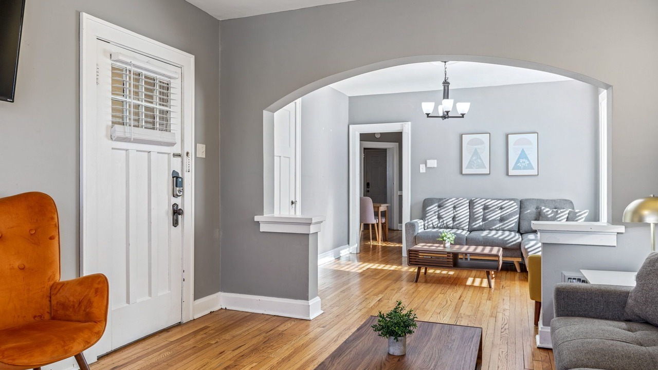Photo of Livingroom in St. Louis