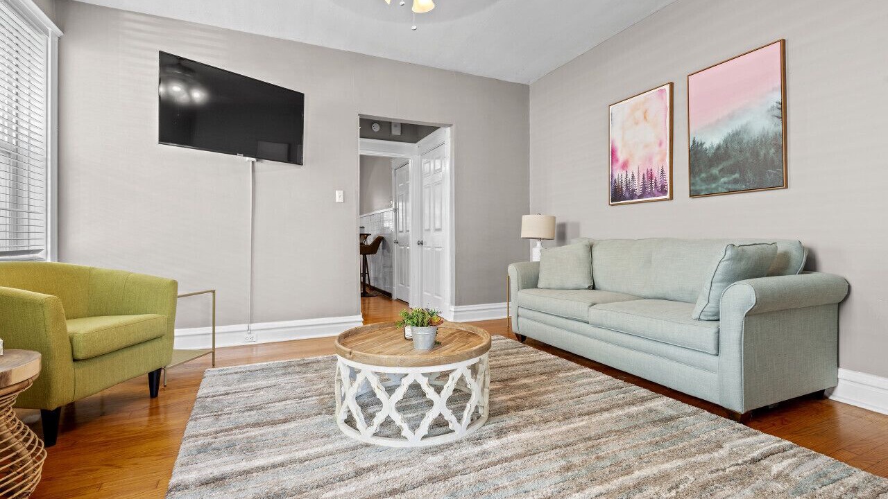 Photo of Livingroom in The Southampton