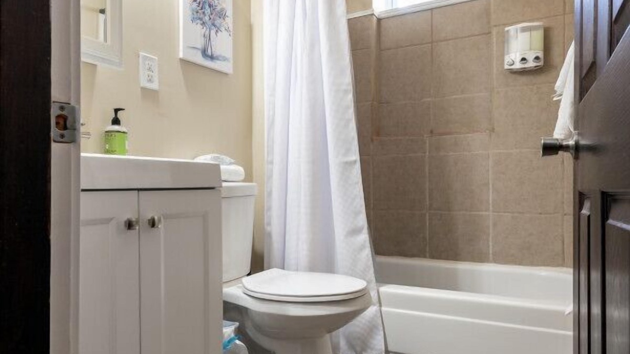 Photo of Bathroom in The Southampton