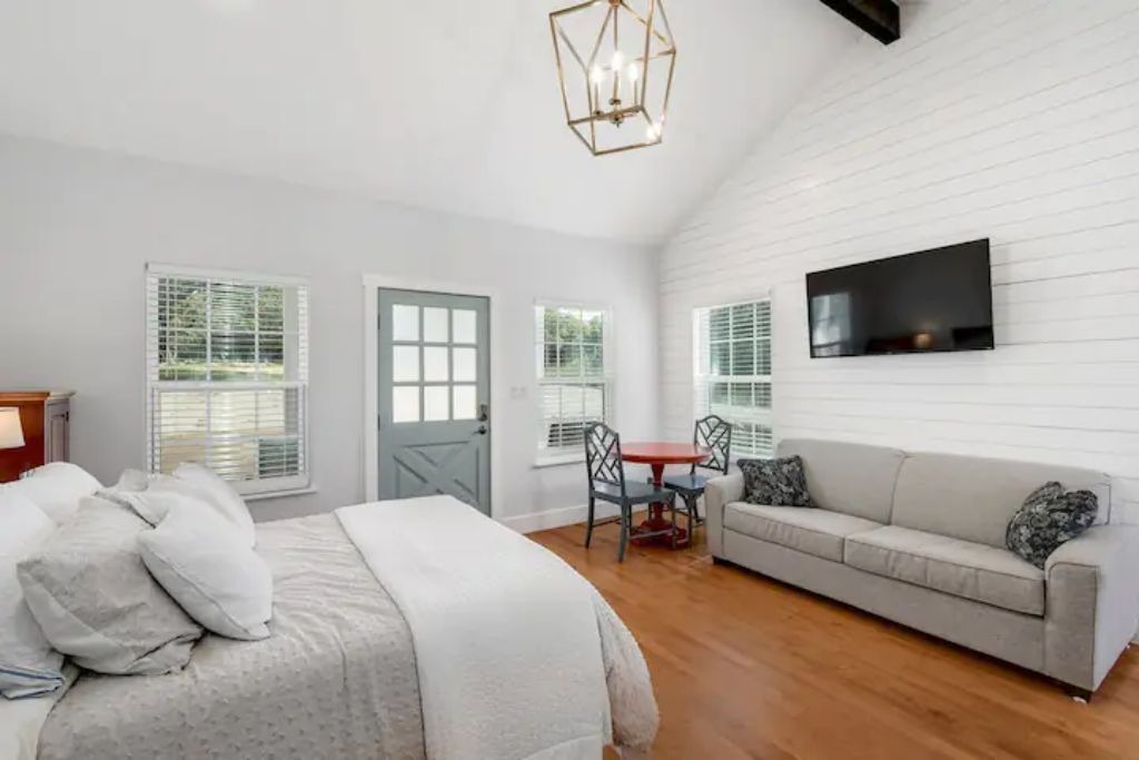Photo of Bedroom in Dripping Springs