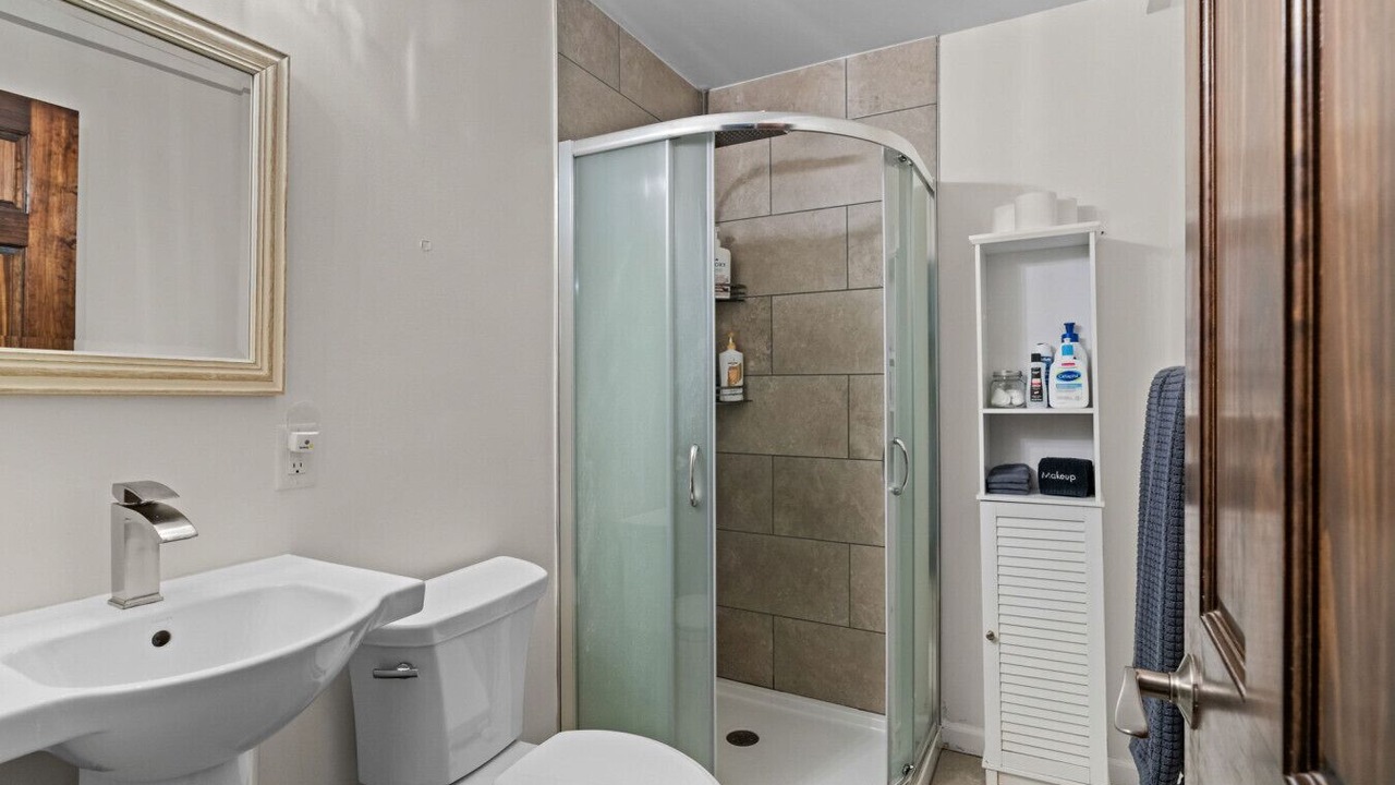 Photo of Bathroom in Hunter