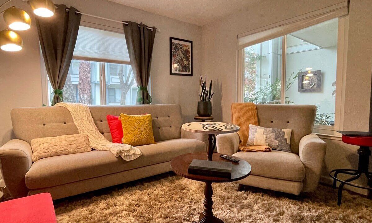 Photo of Livingroom in Southeastern Sacramento