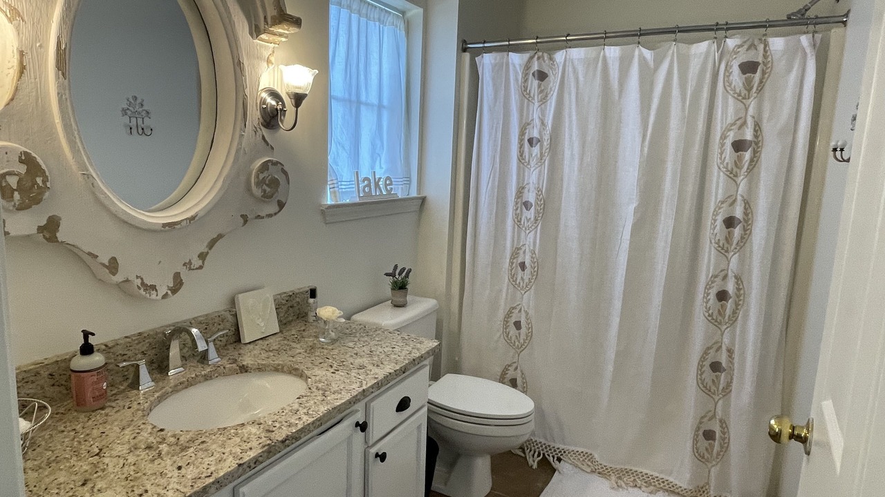Photo of Bathroom in Dadeville
