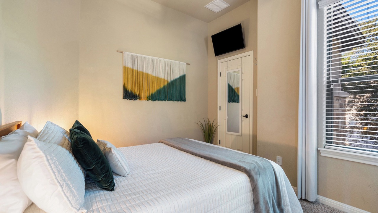 Photo of Bedroom in Highland Lake Estates