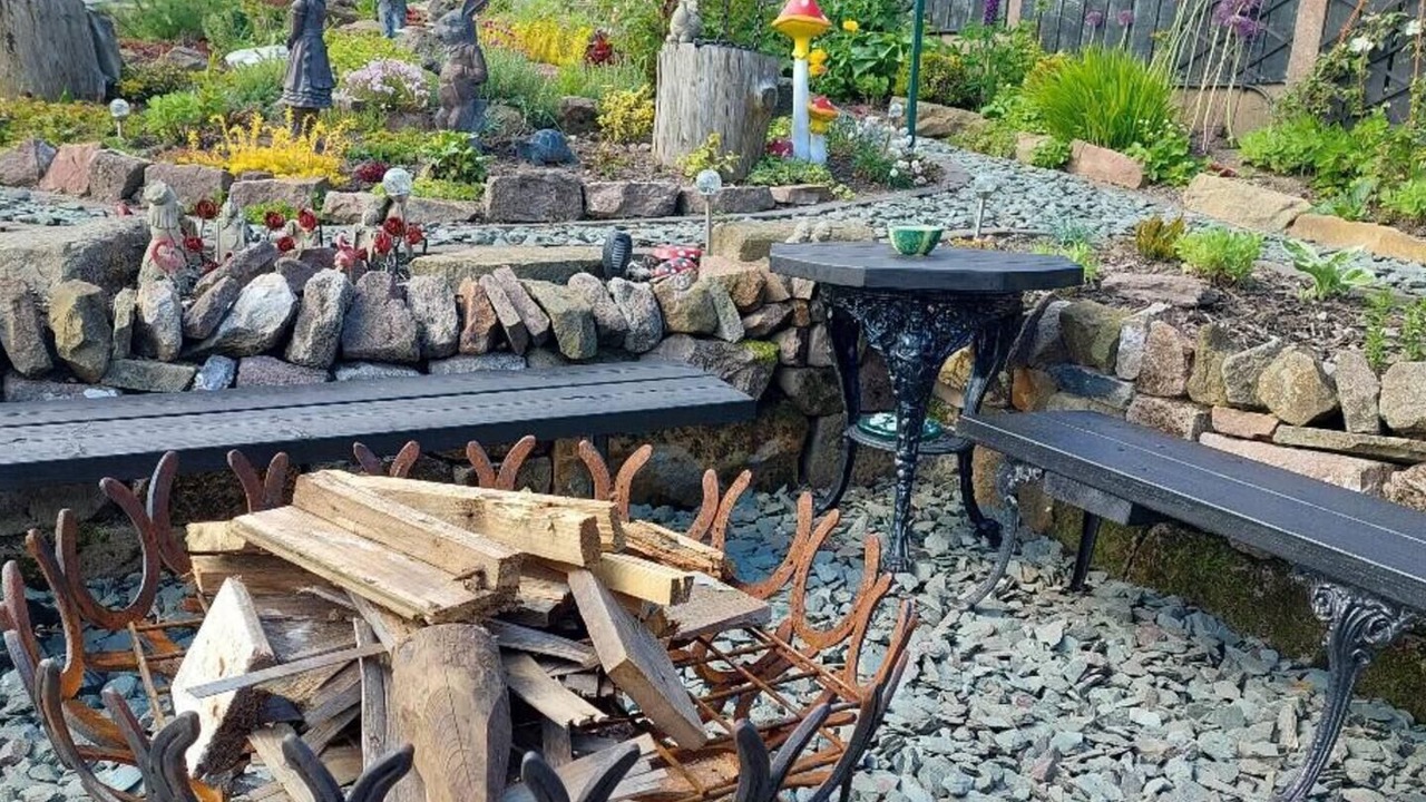 Photo of Others in Longnor