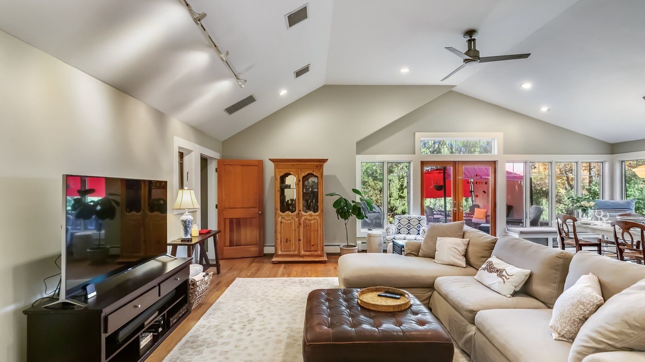 Photo of Livingroom in Croton-on-Hudson