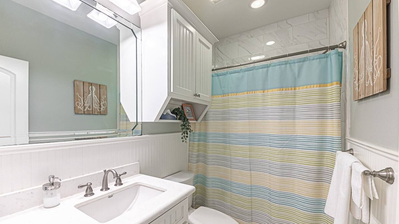 Photo of Bathroom in Crystal Beach