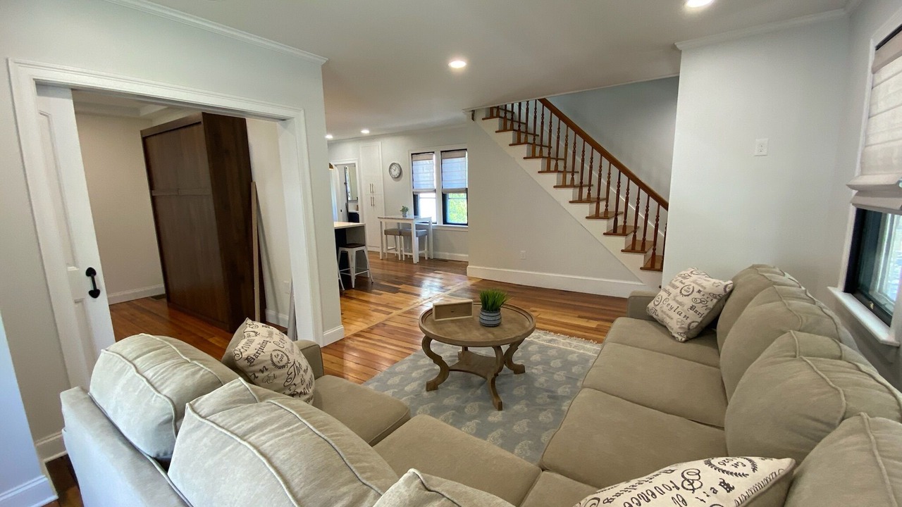 Photo of Livingroom in The Point