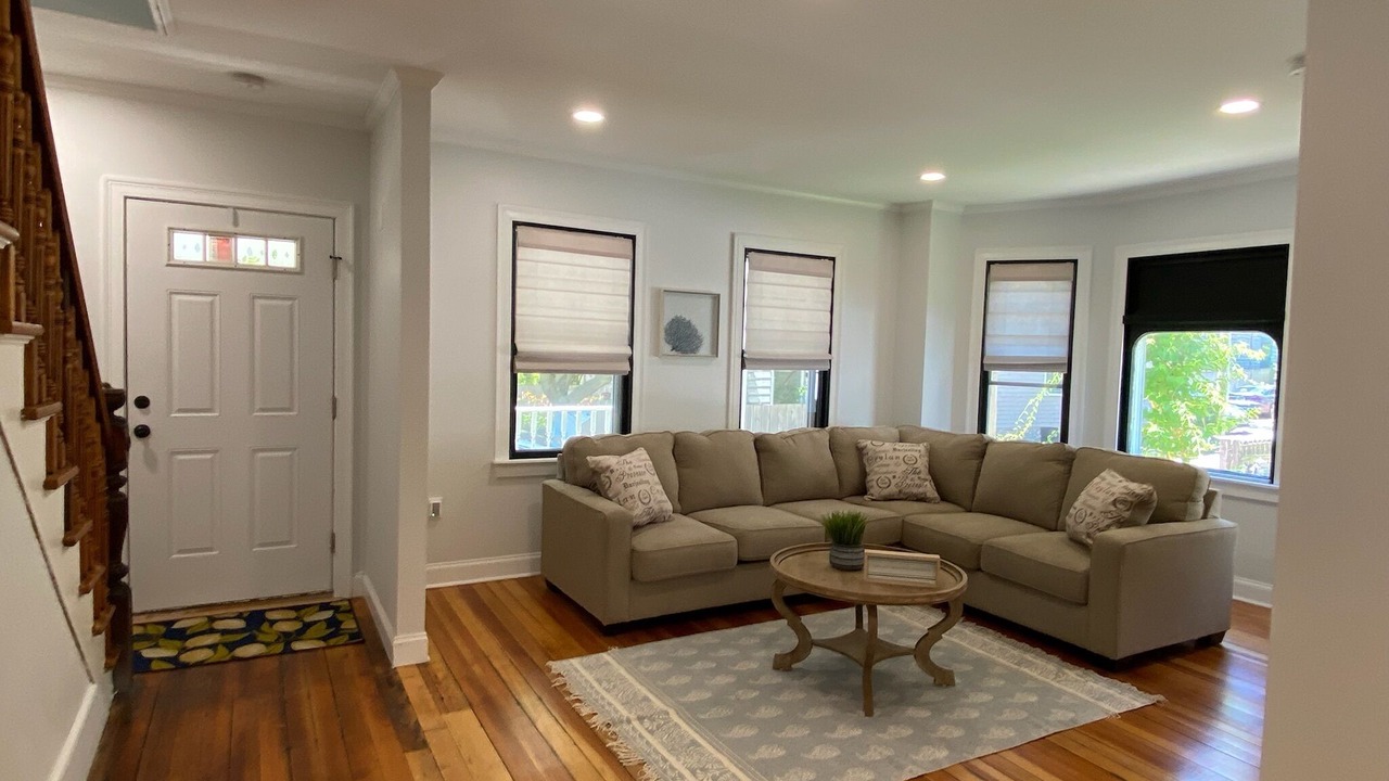Photo of Livingroom in The Point