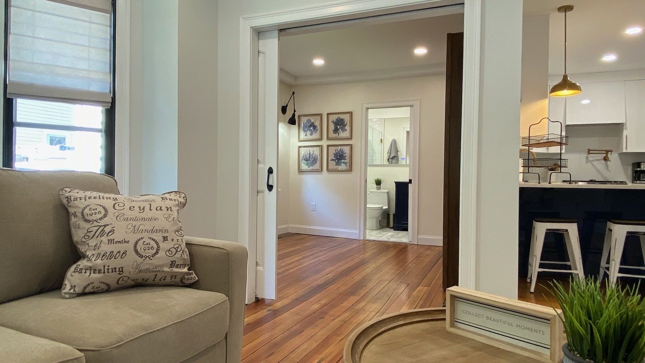 Photo of Livingroom in The Point