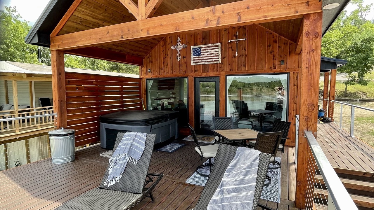 Photo of Outdoor in Cookson