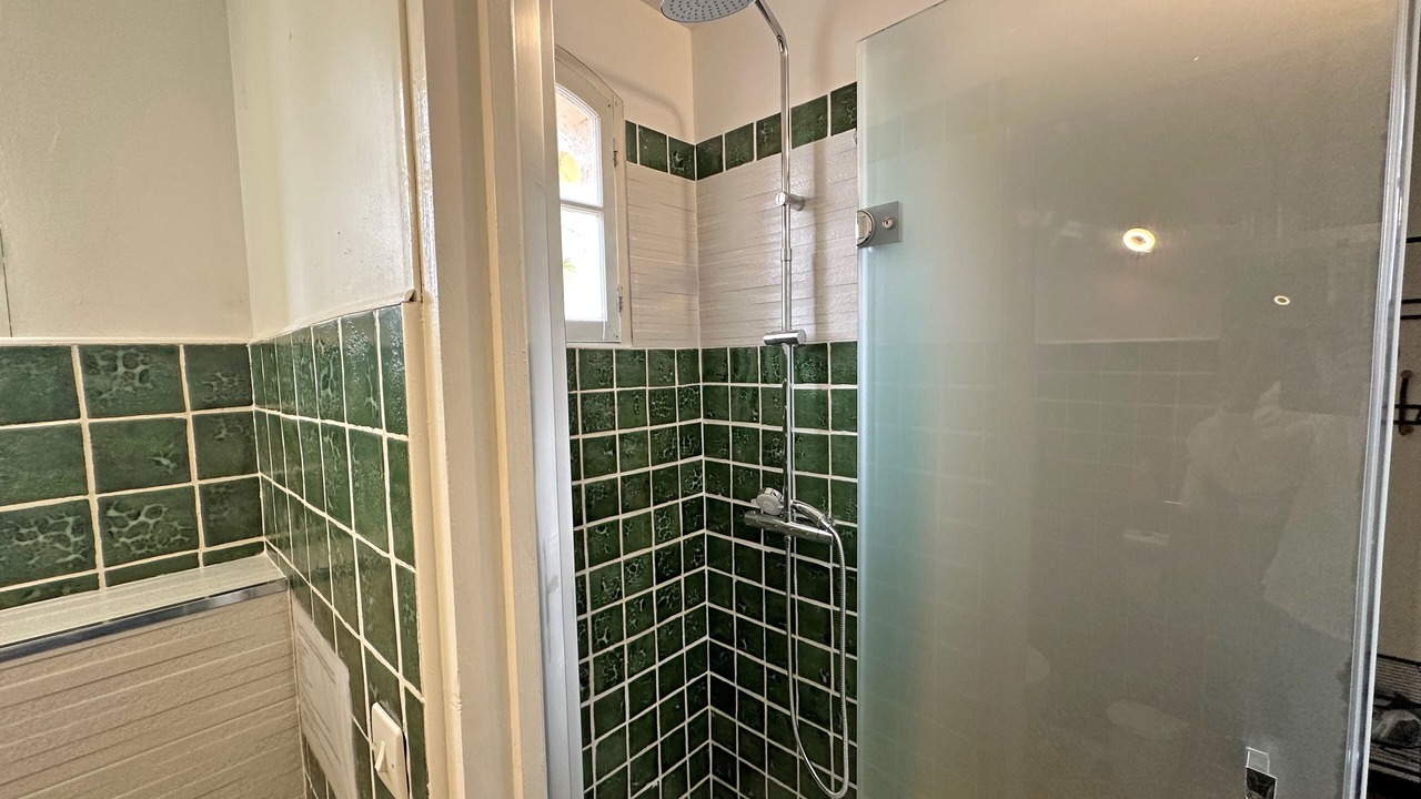 Photo of Bathroom in Bagnols-en-Foret