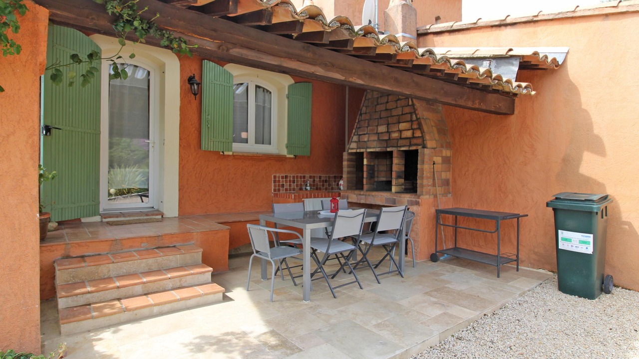Photo of Patio Balcony in Bagnols-en-Foret