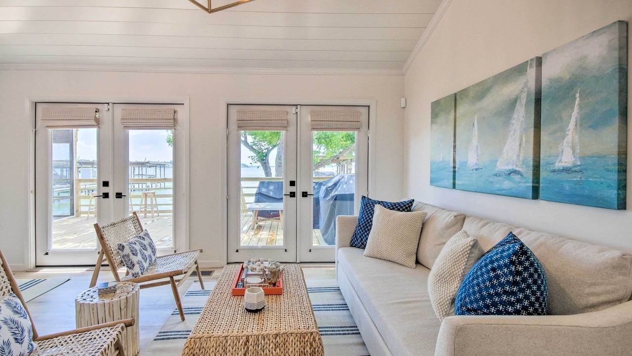 Photo of Livingroom in West Livingston