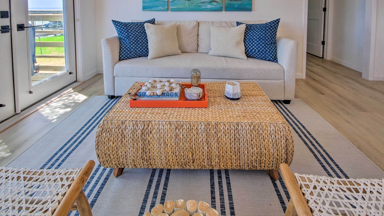 Photo of Livingroom in West Livingston