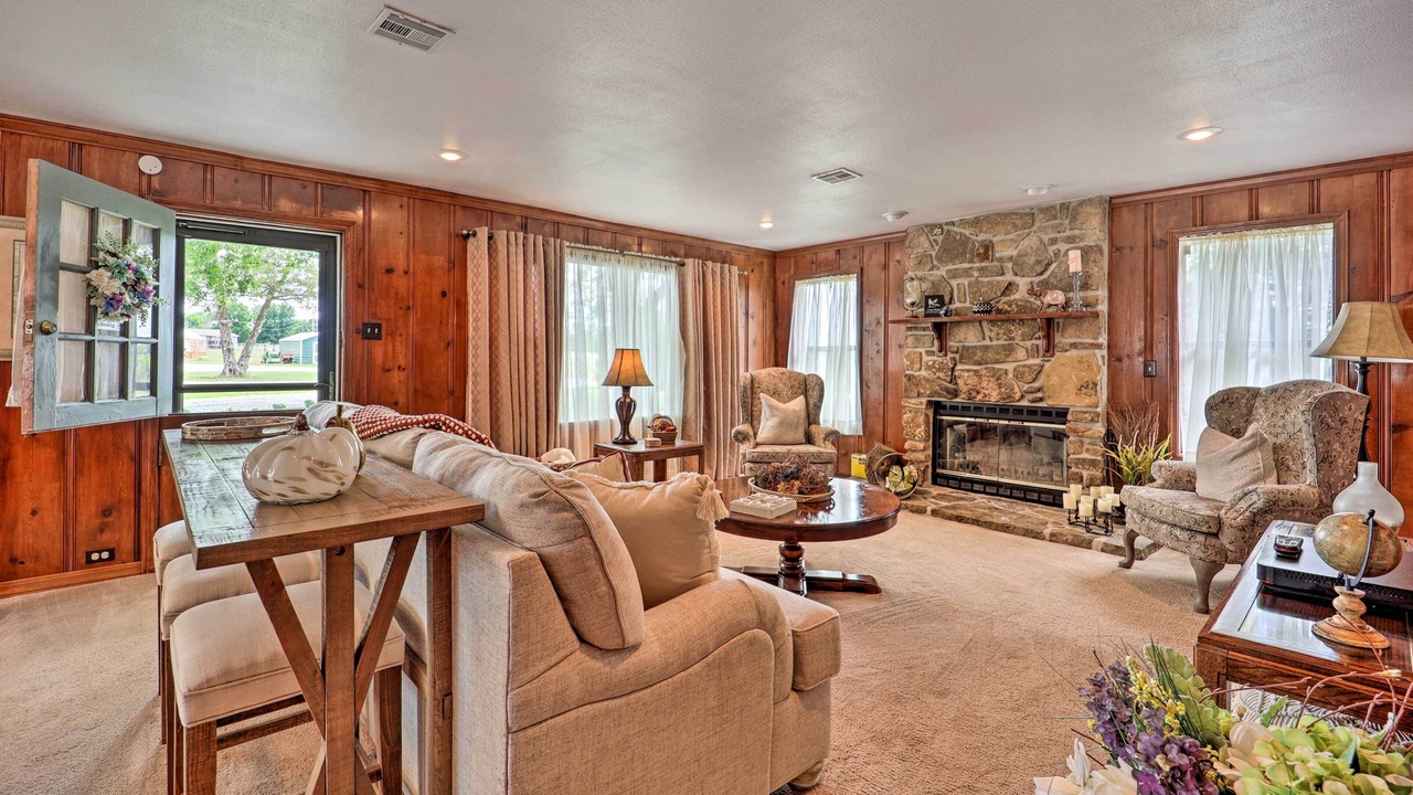 Photo of Livingroom in Grove