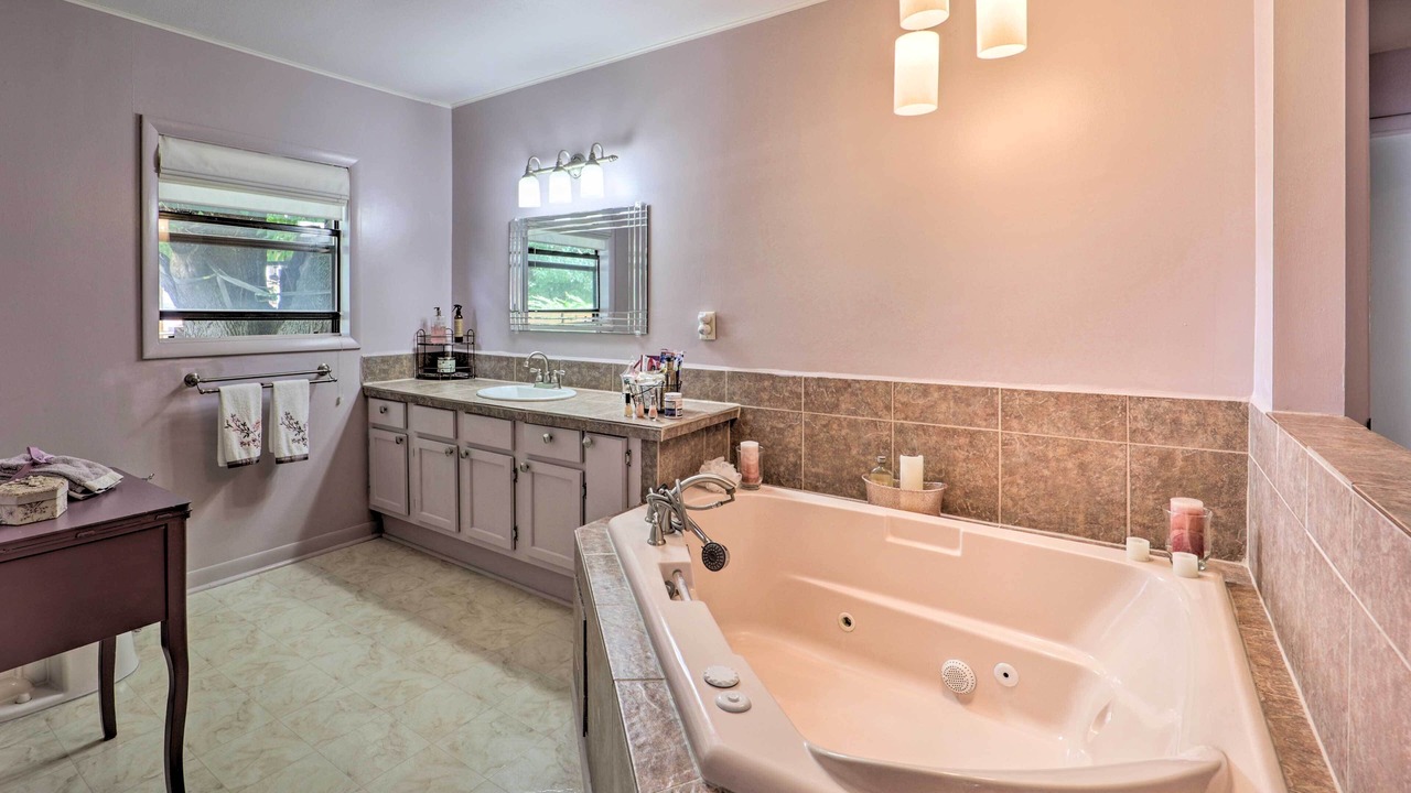 Photo of Bathroom in Grove