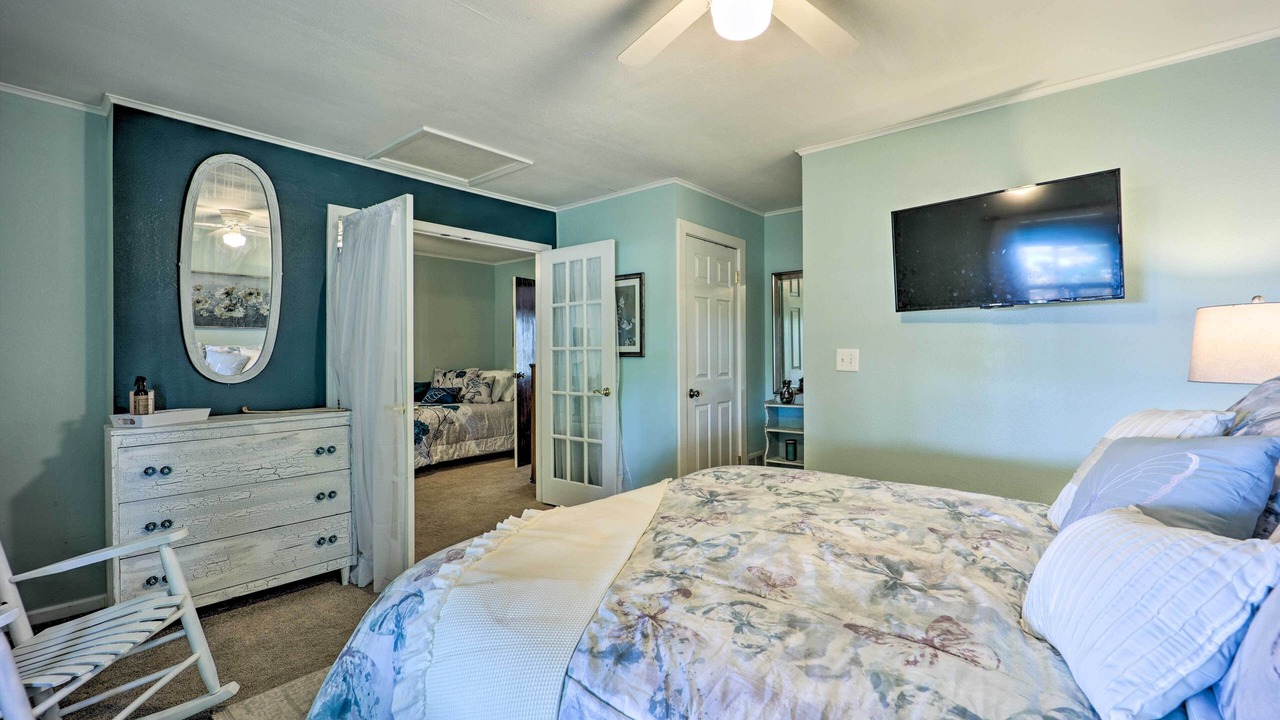 Photo of Bedroom in Grove
