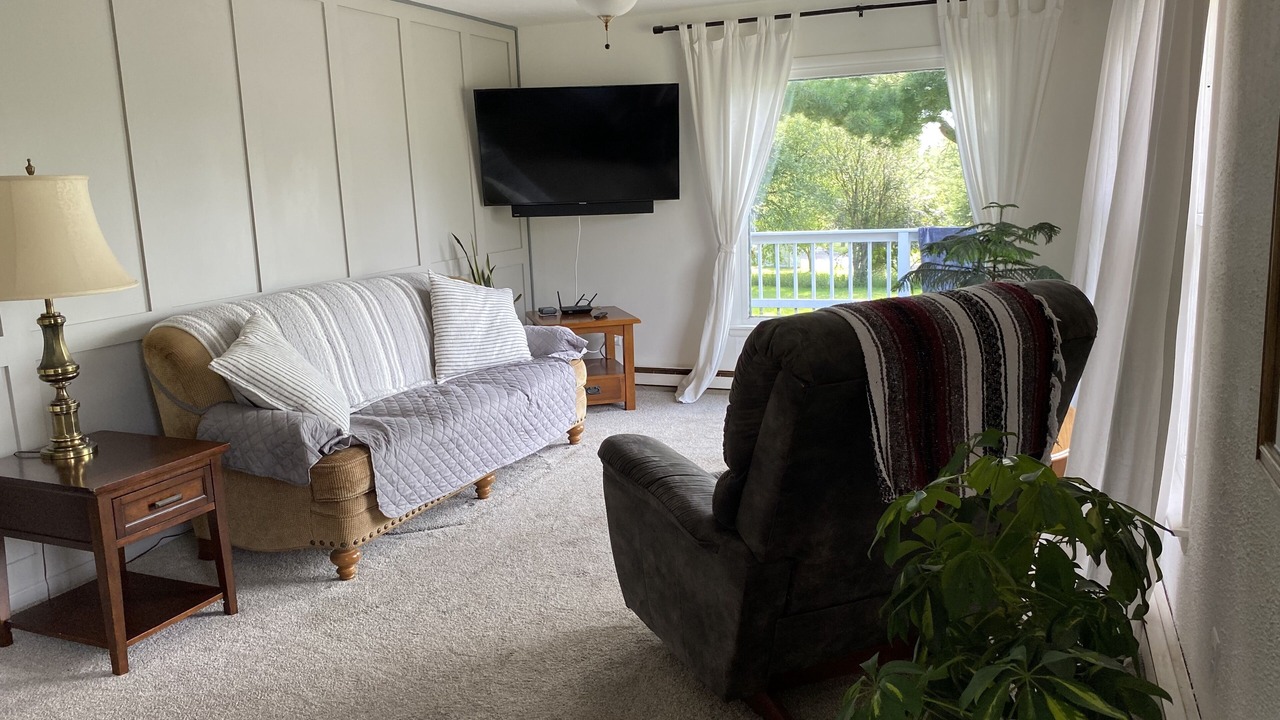 Photo of Livingroom in L'Anse