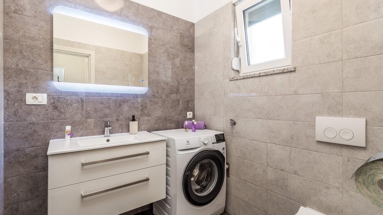 Photo of Bathroom in Sarsoni