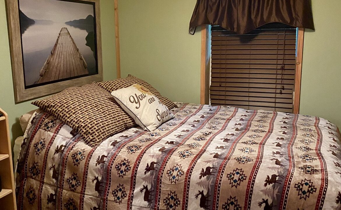 Photo of Bedroom in Town of Webb
