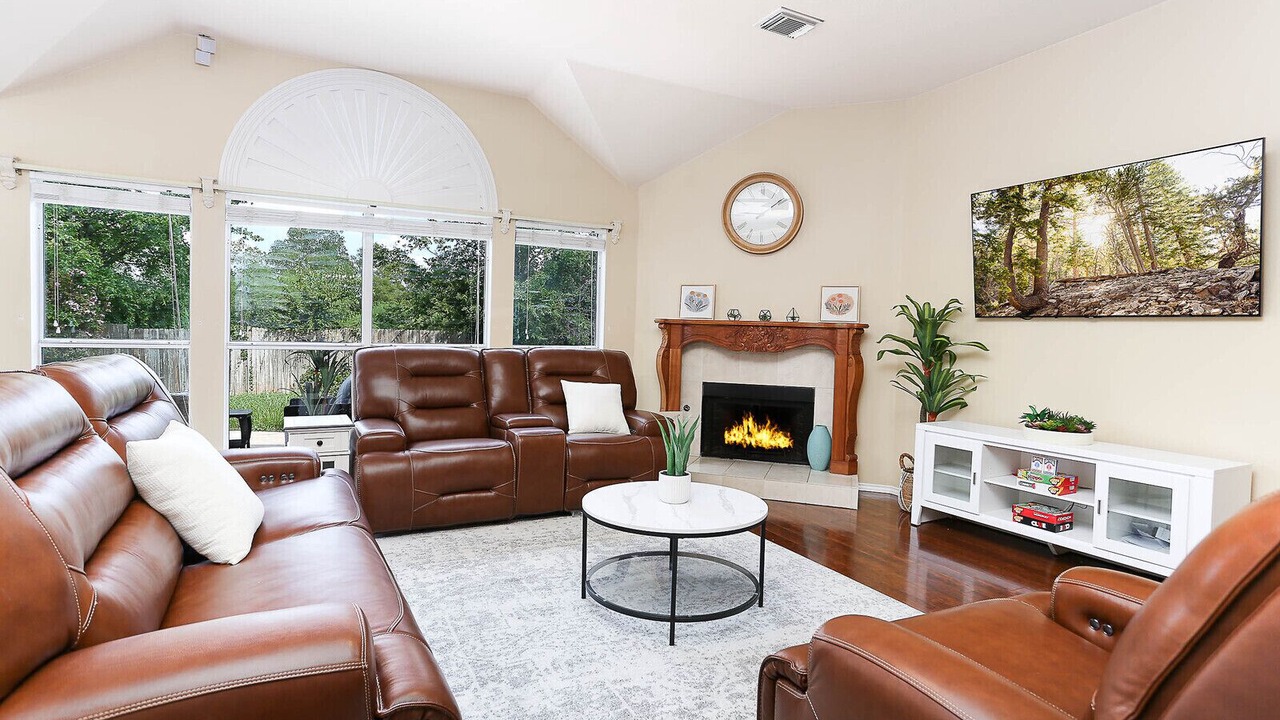 Photo of Livingroom in Woodridge