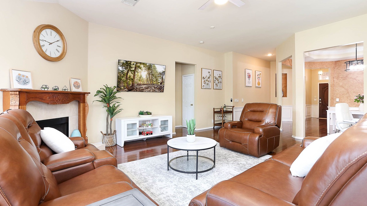 Photo of Livingroom in Woodridge