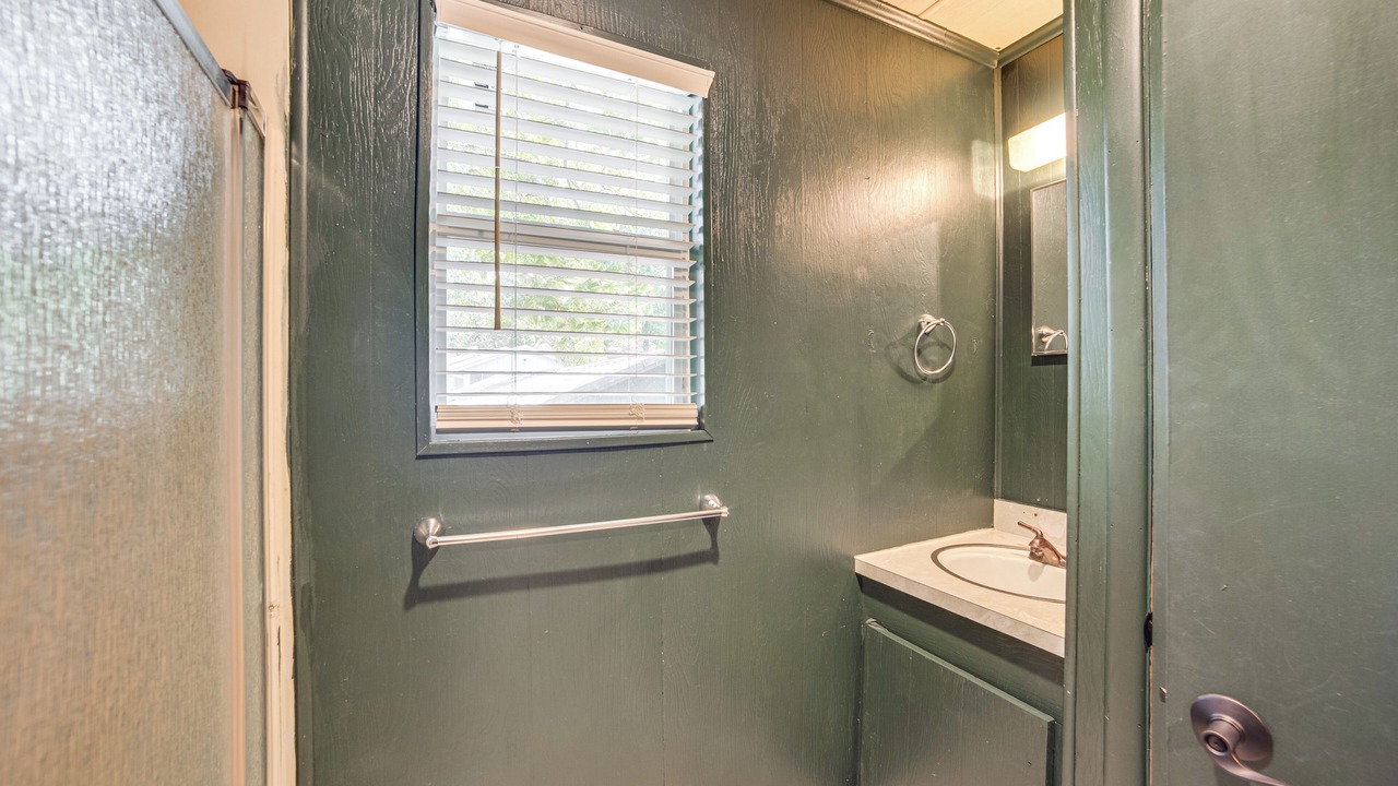 Photo of Bathroom in Gun Barrel City