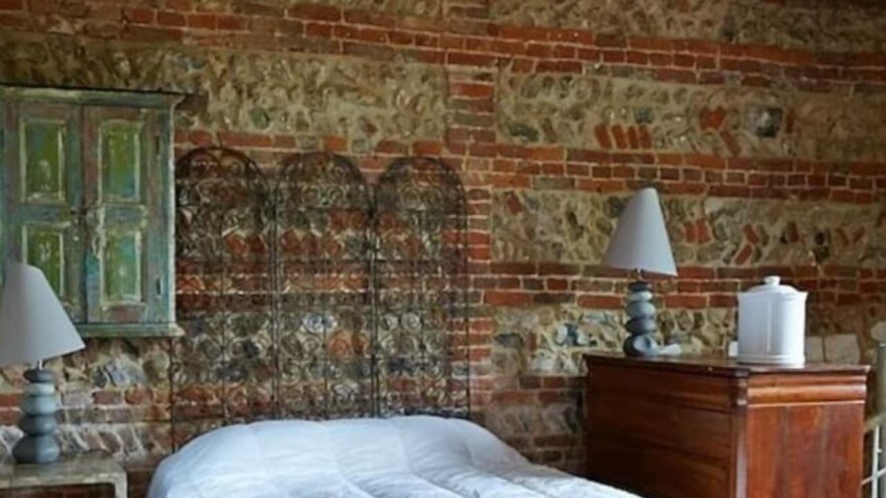 Photo of Bedroom in Cuverville-sur-Yeres