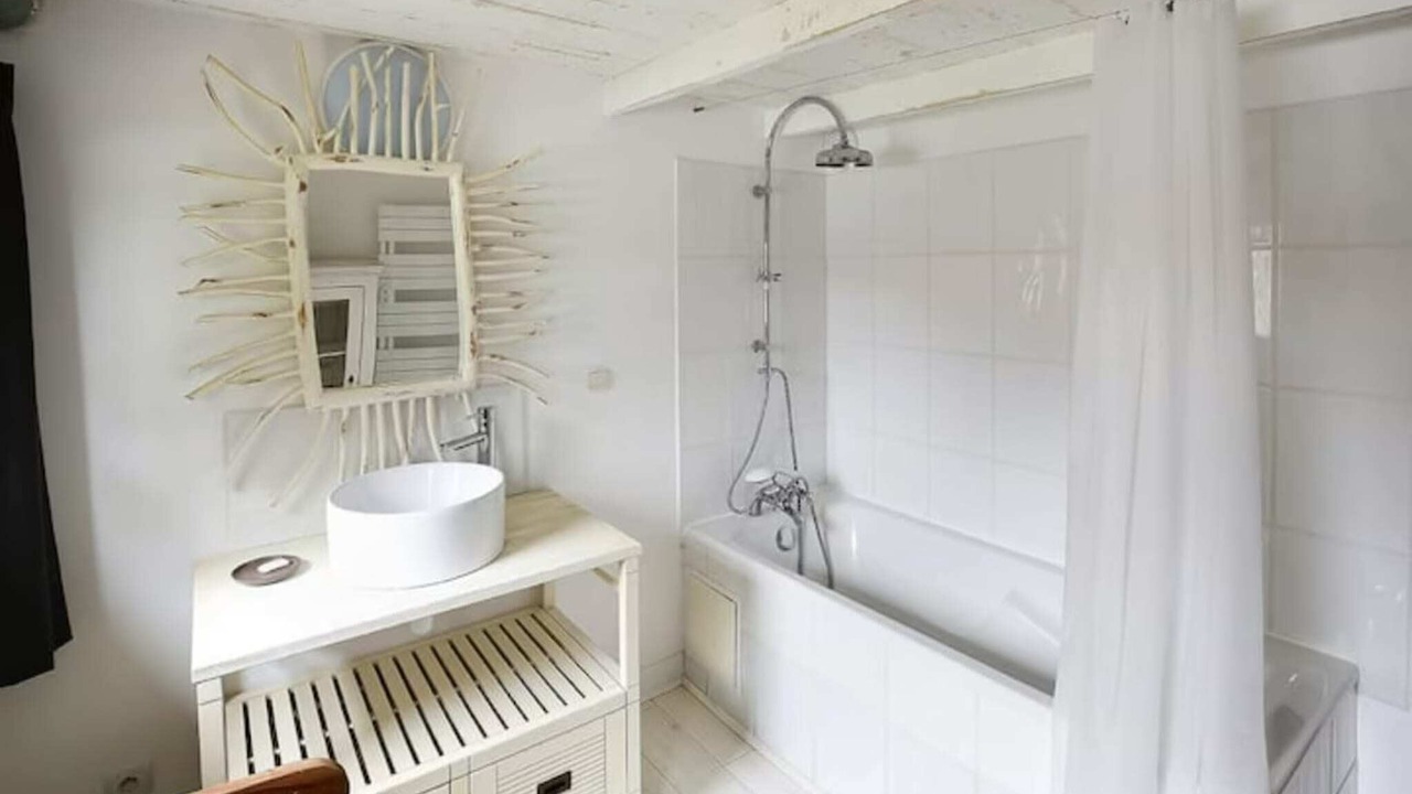Photo of Bathroom in Cuverville-sur-Yeres