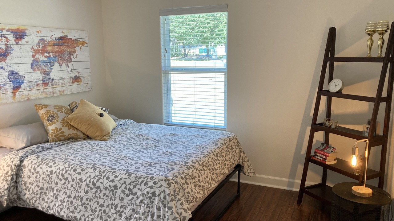 Photo of Bedroom in Highland Lake Estates