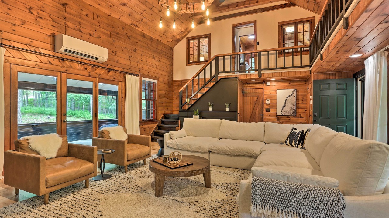 Photo of Livingroom in Lackawaxen