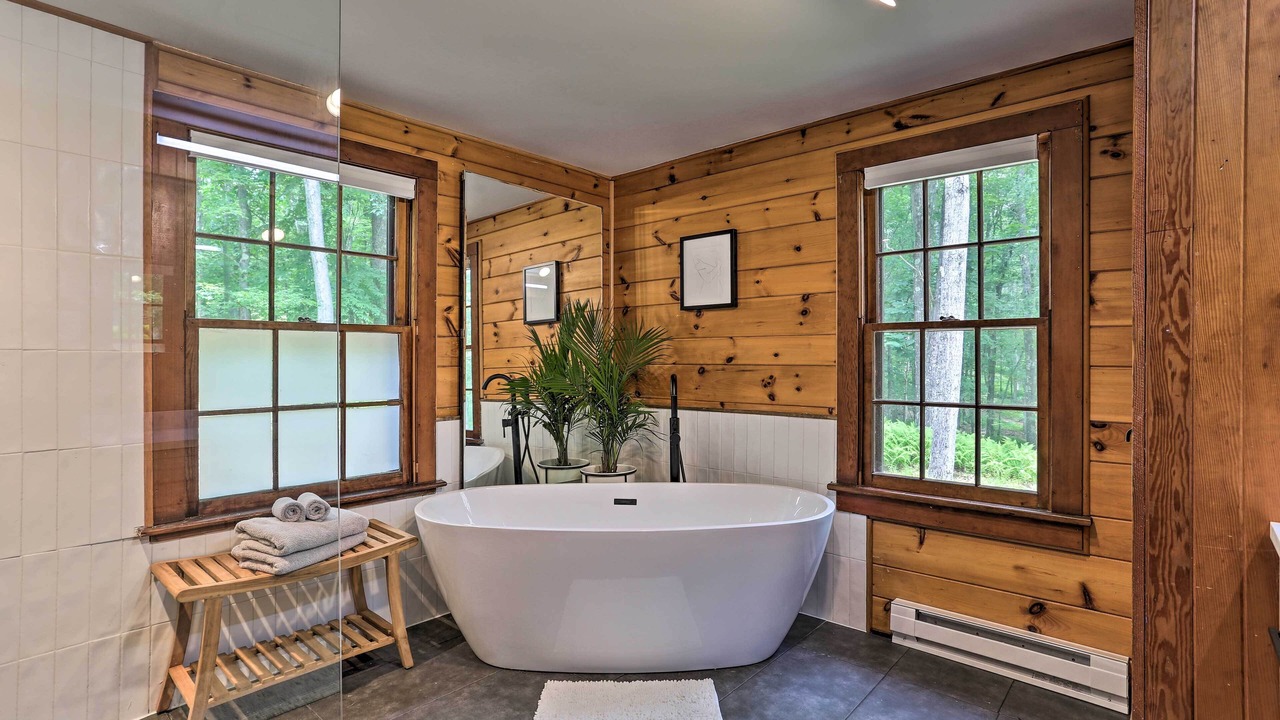 Photo of Bathroom in Lackawaxen