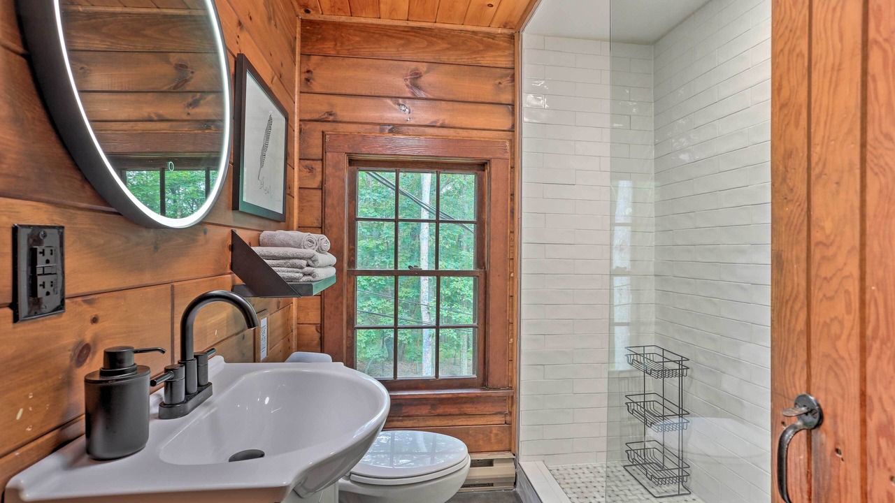 Photo of Bathroom in Lackawaxen