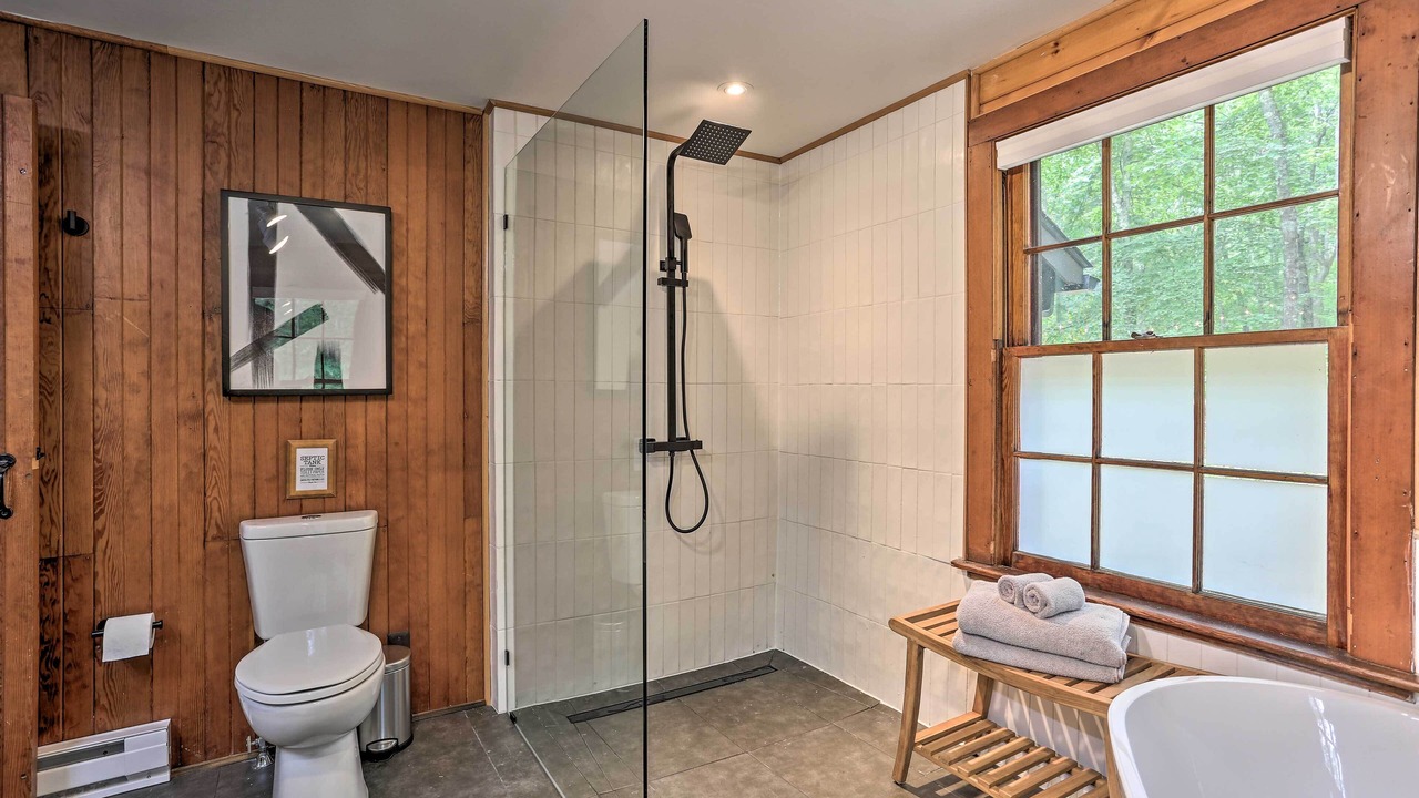 Photo of Bathroom in Lackawaxen