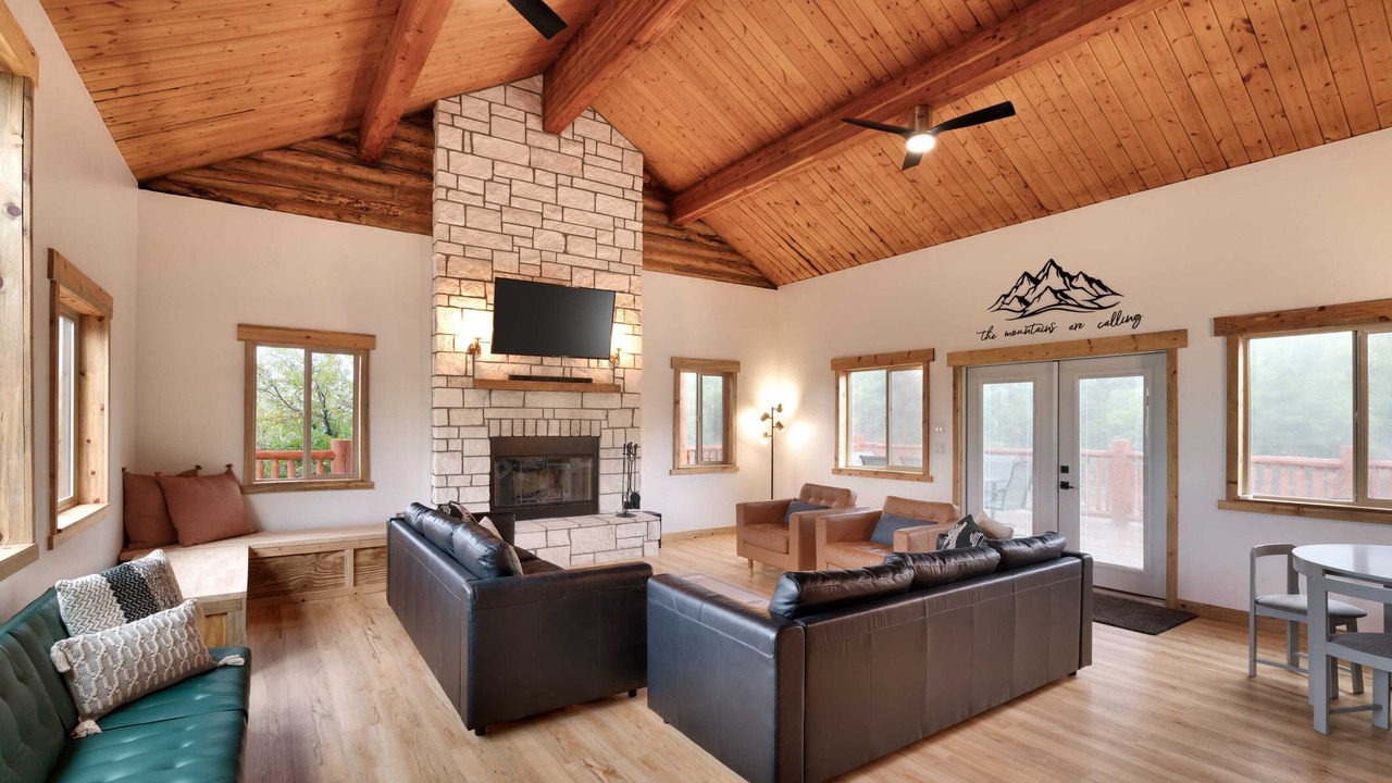 Photo of Livingroom in Monticello