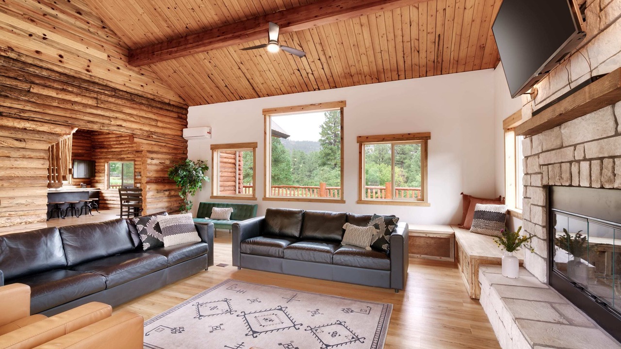 Photo of Livingroom in Monticello