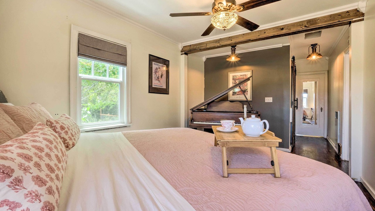 Photo of Bedroom in North Bend