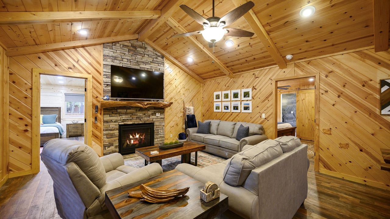 Photo of Livingroom in Broken Bow