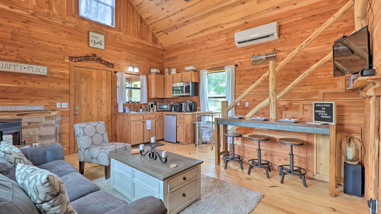 Photo of Bedroom in Milam County